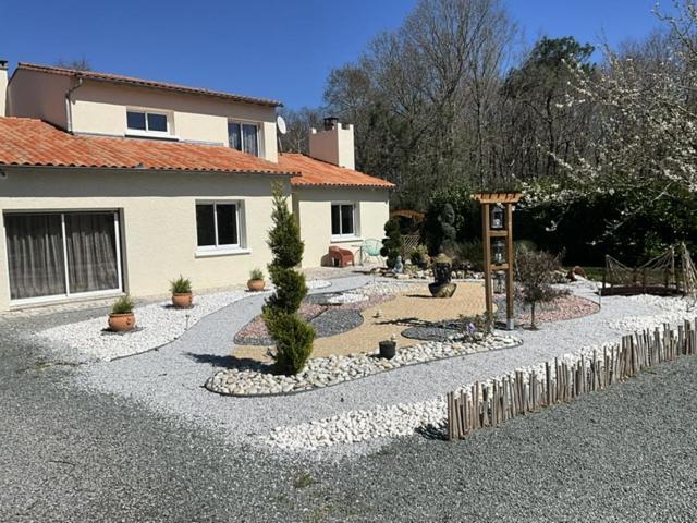 Maison Sous Les Chenes Le Gua  Luaran gambar